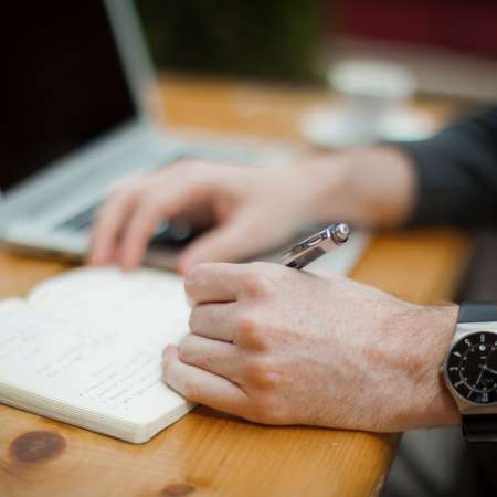 Consultant freelance en finance : missions, TJM et conseils pour 2025