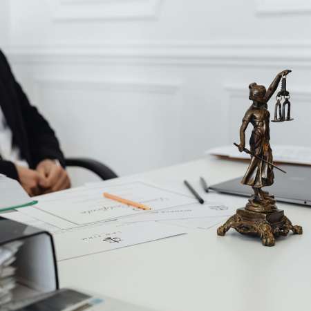 Recourir à des consultants indépendants dans un marché public : ce qui est possible, comment ça se structure