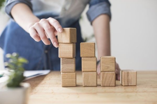 Management de Transition ou Intérim Management ? Tout comprendre pour choisir la bonne solution