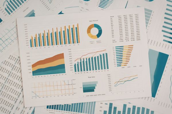 Benchmark et vision du marché grâce au pilotage multi-missions